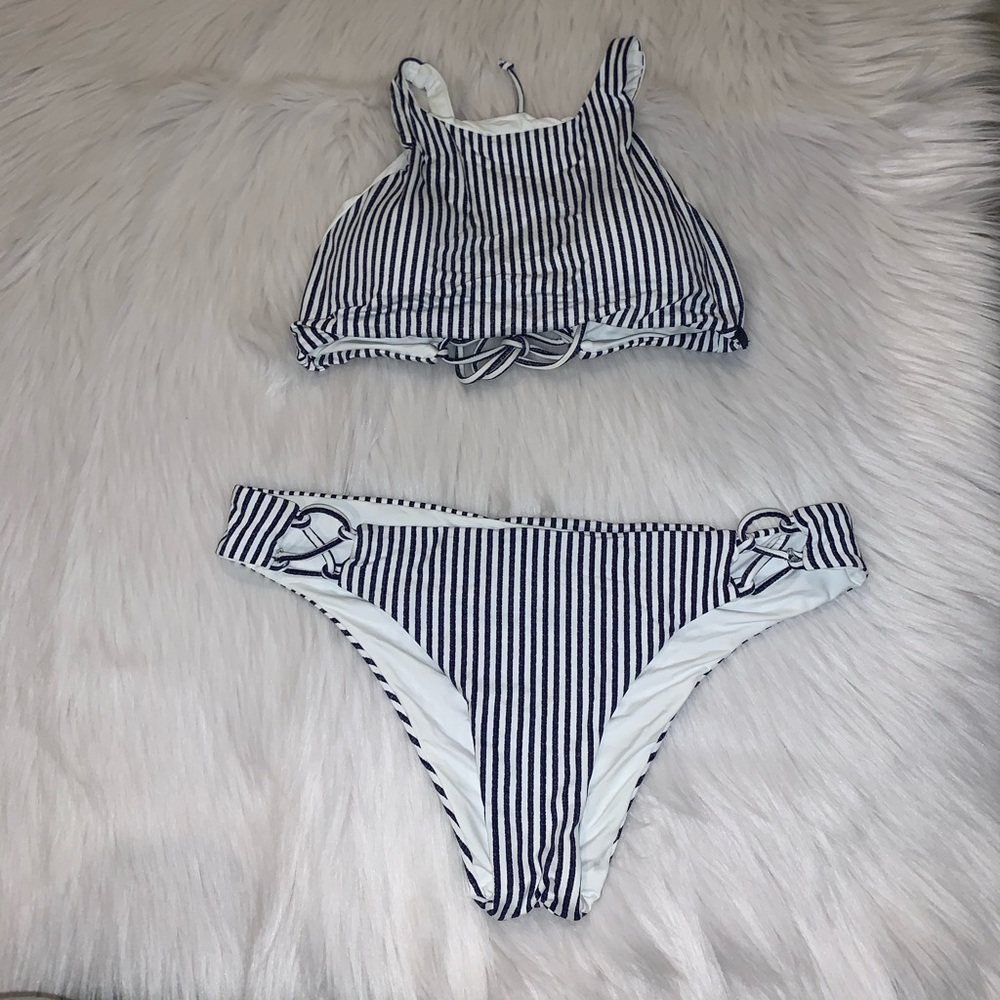 Cute Roxy Halter Bikini!!